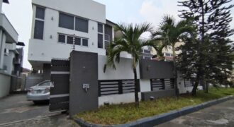 5-BEDROOM DETACHED HOUSE FOR SALE AT 5TH AVENUE, BANANA ISLAND, LAGOS.