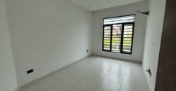 TASTEFULLY FINISHED 5-BEDROOM  DETACHED HOUSE  FOR SALE AT NORTHERN FORESHORE ESTATE, CHEVRON.