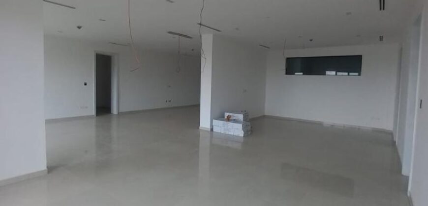 FOR SALE – AN EXQUISITELY FINISHED 5-BEDROOM FLAT WITH A DEDICATED HOME OFFICE AND 2 BOYS’ QUARTERS (BQ) LOCATED AT LUGARD AVENUE.