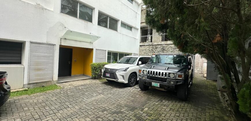 FOR SALE – LUXURIOUS 4-BEDROOM TOWNHOUSE IN PARKVIEW ESTATE, IKOYI