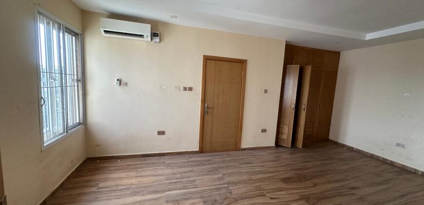 FOR SALE – 7 UNITS OF 3-BEDROOM FLATS WITH A ROOM BQ EACH IN BANANA ISLAND IKOYI.