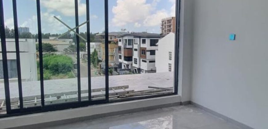 For Sale – Six (6) Bedroom Detached House at Banana Island.